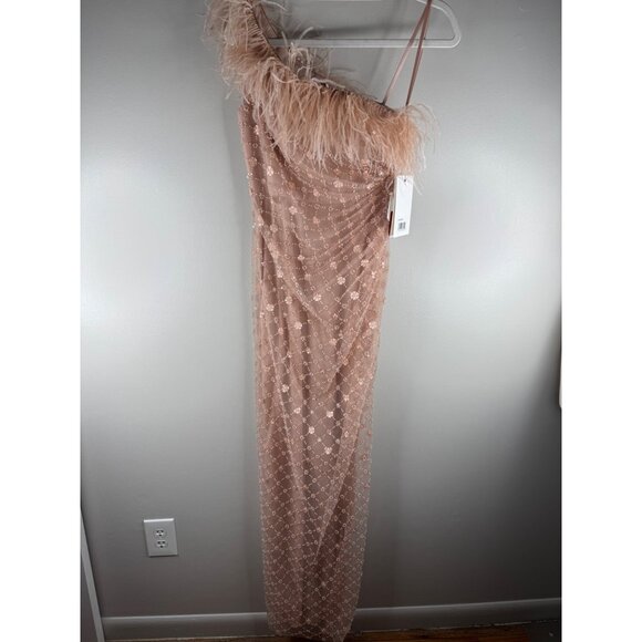 Mac Duggal 68139 Floral Sequin Ostrich Feather One-Shoulder Sheath Gown Size 4 - Picture 3 of 8